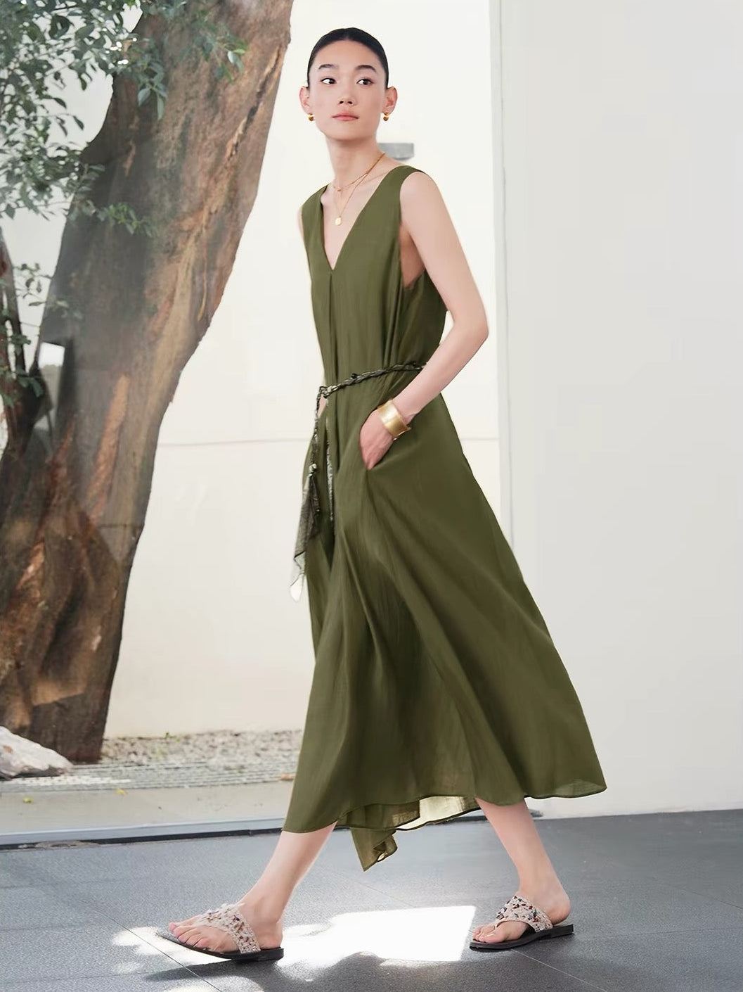 Elara V-Neck Midi Dress Khaki Green