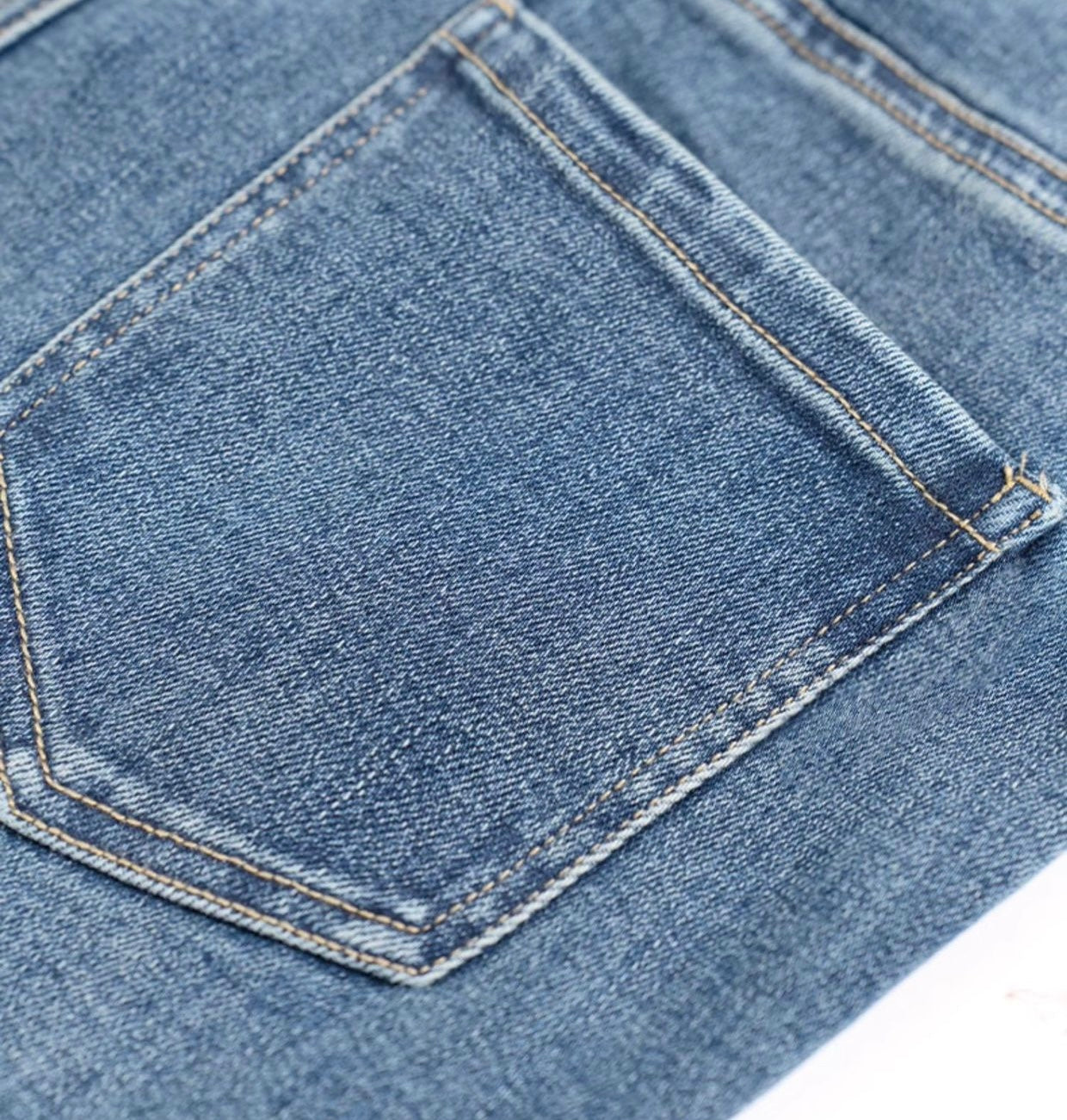 Klare Flared Jeans with Raw Cut