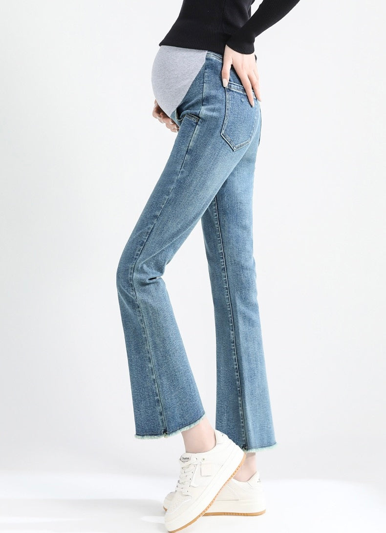 Klare Flared Jeans with Raw Cut