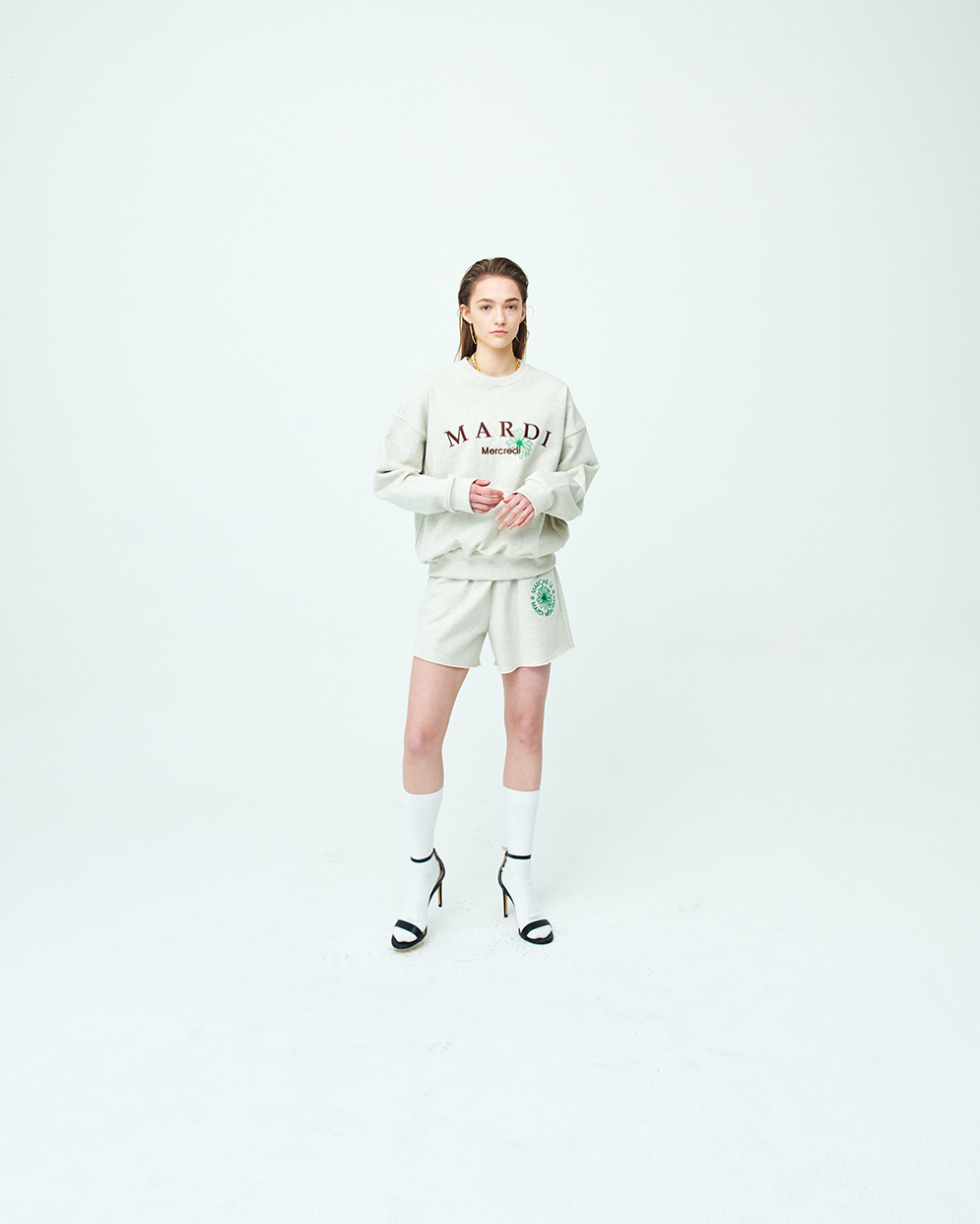 Sweat shorts marche emblem needlework oatmeal green